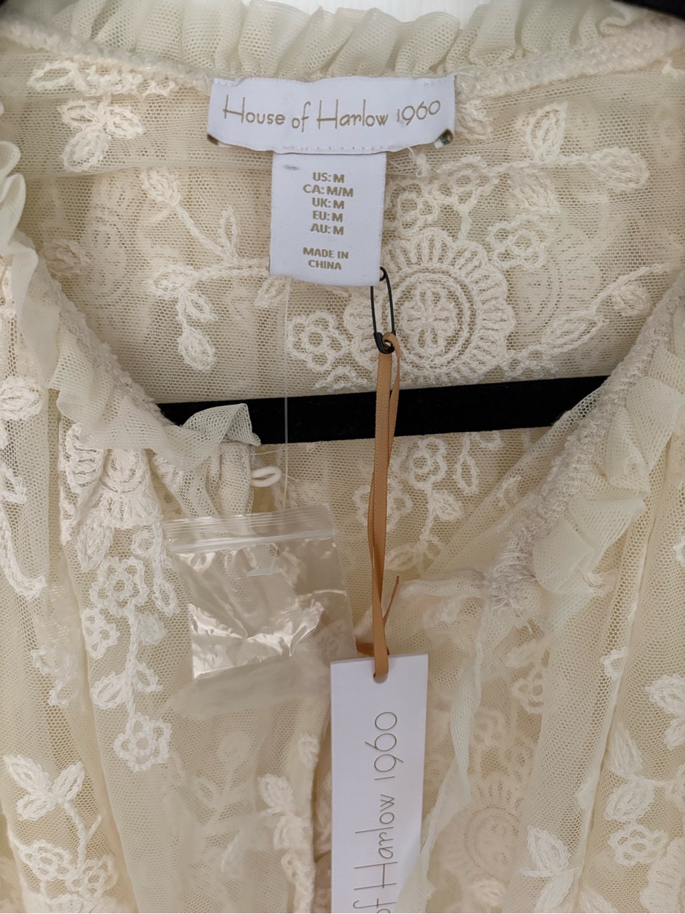 NWT House of Harlow. Marja Sea New York. Lace Cape Top Blouse White Cream Medium - Picture 4 of 7